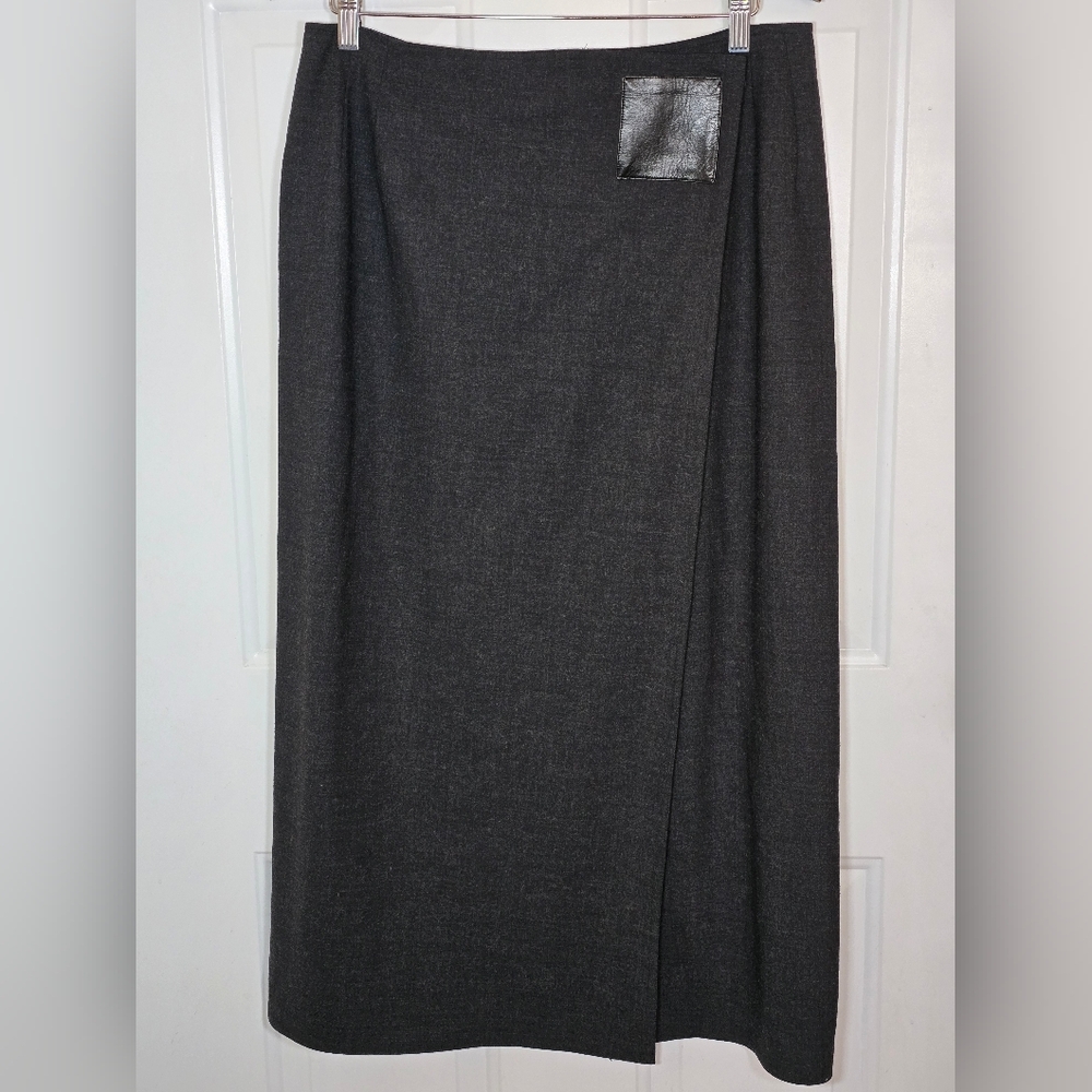 Vakko Charcoal Gray Women's Wool Skirt